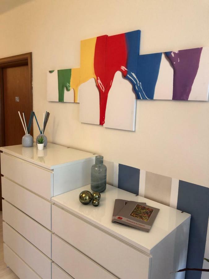 Irides Rooms A Un Passo Dai Parchi Divertimento Lazise Exterior photo
